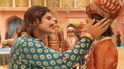 Kaiser Jalal Akbar (Rajat Tokas, li)
young Salim (Ayaan Zubair Rahmani, re)