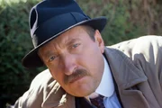Philip Jackson (Chief-Inspector Japp).