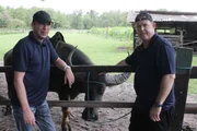 Toto (r.) und Harry (l.) - die beiden wohl bekanntesten Polizisten der Republik - hat es nach Brasilien verschlagen. Gemeinsam mit den Kollegen vor Ort heften sie sich an die Fersen von Gaunern und Schurken ...