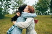 Anne (Megan Follows) und Diana (Schuyler Grant, li.)