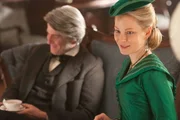 Winfried und Elizabeth Haverford (Rick Roberts, Anastasia Griffith) gehören zu den Spitzen der New Yorker Gesellschaft.