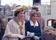 Anne (Megan Follow) und Diana (Schuyler Grant, l.)