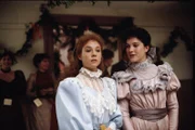 Anne (Megan Follows) und Diana (Schuyler Grant, re.)