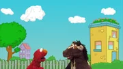 Elmo und Pferd entdecken tolle Wolkenbilder in der Sesamstraße.