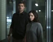 Ben (Alex Roe, l.); Ryn (Eline Powell, r.)