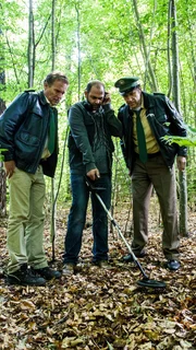 In the left: Franz Hubert (Christian Tramitz)
On the right: Johannes Staller (Helmfried von Lüttichau)