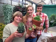 Die "X:enius"-Moderatoren Caro und Gunnar mit Botanikerin Hilke Steinecke (li.) im Tropicarium