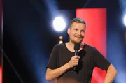 Der Poetry Slammer Jey Jey Glünderling.