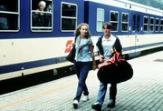 Lara Fleckhaus (Alexandra Schiffer, l.); Maxl Burgner (Manuel Guggenberger, r.)