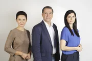 L-R: Nazan Gökdemir, Abdul-Ahmad Rashid und Dilek Üsük.