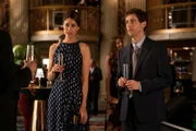 L-R: Monica Hall (Amanda Crew), Richard Hendricks (Thomas Middleditch)