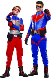 L-R: Jace Norman as Henry Hart and Cooper Barnes as Captain Man.
