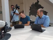 Prof. Artus Krohn-Grimberghe und Jörn Bungartz wollen mit ihrer Software Krebsdiagnosen treffender machen.
