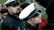 Die zweiteilige Reportage begleitet den Berufsalltag deutscher Polizisten. Abseits von Terrorgefahr und alltäglicher Kriminalität zeigt das Format den Menschen hinter der Uniform – mit all seinen Sorgen, Nöten und Ängsten. (Foto: Sascha Stichel und Theresa Werner / Frankfurt)Die zweiteilige Reportage begleitet den Berufsalltag deutscher Polizisten. Abseits von Terrorgefahr und alltäglicher Kriminalität zeigt das Format den Menschen hinter der Uniform – mit all seinen Sorgen, Nöten und Ă„ngsten. (Foto: Sascha Stichel und Theresa Werner / Frankfurt)