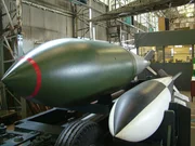 Im Arsenal der Alliierten befanden sich auch gigantische Bomben, die sich nach dem Abwurf tief in die Erde eingraben und bei ihrer Detonation Erdbeben auslösen sollten.