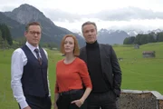 Kommissarin Julia Bachleitner (Lavinia Wilson) ermittelt in Füssen in einem Mordfall. Ihr Mann Magnus (Johannes Zirner, l.) und Polizeidirektor Mehringer (Hannes Jaenicke, r.) verbindet mehr, als Julia ahnt.