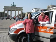 Tierambulanz Berlin: Christian Weifl und Tierärztin Sandra Höfer sind rund um die Uhr im Einsatz.