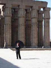 Archäologin Dr. Joann Fletcher im Luxor-Tempel, der zur Zeit des Neuen Reichs östlich des Nils errichtet wurde.