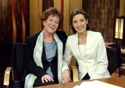 Moderatorin Sabine Sauer (rechts) im Gespräch mit Veronika Fitz.