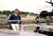 Brandenburgs und Berlins Flüsse und Seen sind mehr als nur eine Urlaubskulisse. Sie sind spannende historische
Orte. - "Theodor"-Moderator Gerald Meyer an Bord der "Riesa" im Binnenschifffahrtsmuseum Oderberg.