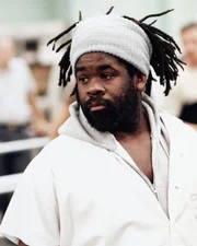 Augustus Hill (Harold Perrineau)