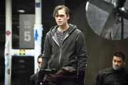 Auf welcher Seite steht Lonnie Machin (Alexander Calvert)? Arrow- oder Darhk-Team?
