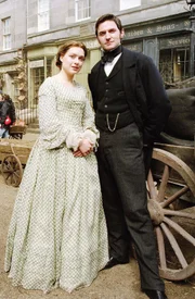 Margaret Hale (Daniella Denby-Ashe) und John Thornton (Richard Armittage)