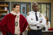 Jake Peralta (Andy Samberg, l.), Captain Ray Holt (Andre Braugher)