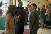 Journalistin Jesse (Erin Gilchrist), Max Hollis (Ryan Robbins).