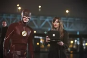 Grant Gustin, Danielle Panabaker