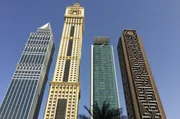 Dubai ist die Stadt der vielen künstlichen Oasen, die Stadt der architektonischen Superlative. Höher, größer, gigantischer, das scheint das Motto.