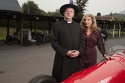 Father Brown (Mark Williams.l) und Audrey MacMurray (Tracy Ann Oberman,r)