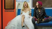 Becca (Laura Ramsey) und Lolly (Sarah Goldberg)