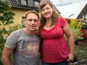 Thorsten und Kinga sind mit ihren beiden Töchtern vor zweieinhalb Jahren in ihr Eigenheim gezogen. Den Garten haben sie schön übernommen, doch seitdem eher alles verschlimmbessert - ein Fall für die Beet-Brüder!