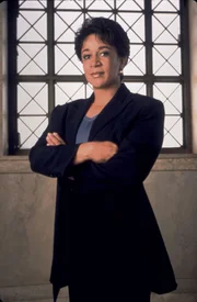 Law & Order Season10 Ep SUNDOWN, Law & Order Staffel10 EP WENN ES DUNKEL WIRD, Regie USA, Darsteller S. Epatha Merkerson
 ?
Episode title: SUNDOWN