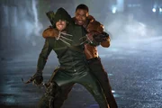 Stephen Amell, Michael Jai White