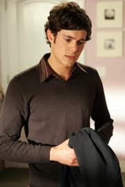 Adam Brody (Seth).