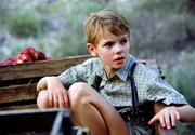 Thomas Sangster (Thomas).