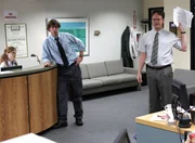V. li. n. re.: Pam (Jenna Fischer), Jim (John Krasinski) und Dwight (Rainn Wilson).