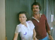 Magnum (Tom Selleck) und Sharon (Shawn Hoskins), Angestellte der Veterinärbehörde, werden von dem Gangster Victor Digiorgio verfolgt und bedroht.