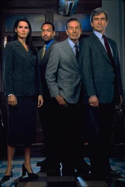 Darsteller Angie Harmon, Jesse L. Martin, Jerry Orbach, Sam Waterston