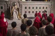 Die Gruppe um Franziskus ist nach Rom gereist, um den Segen von Papst Innozenz III. (Ludwig Blochberger, hinten) zu erbitten.