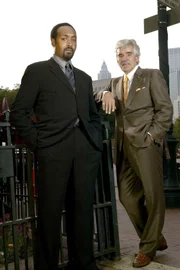 Jesse L Martin (Ed Green), Dennis Farina (Joe Fontana)