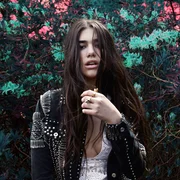 Dua Lipa.