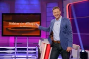 S√úDWESTRUNDFUNK
"Meister des Alltags - Das SWR Wissensquiz"
Florian Weber stellt in seinem SWR Wissensquiz ‚ÄûMeister des Alltags‚Äú die Alltagstauglichkeit seiner prominenten Kandidaten auf die Probe. ‚ÄûMeister des Alltags‚Äú spendet seinen Gewinn einem guten Zweck, jeweils montags um 22.30 Uhr im SWR Fernsehen.
Florian Weber.
¬© ¬© SWR/Peter A. Schmidt, honorarfrei - Verwendung gem√§√ü der AGB im engen inhaltlichen, redaktionellen Zusammenhang mit genannter SWR-Sendung und bei Nennung "Bild: SWR/Peter A. Schmidt" (S2+). SWR-Pressestelle/Fotoredaktion, Baden-Baden, Tel: 07221/929-26868, Fax: -929-22059, foto@swr.de, honorarfrei - Verwendung gem√§√ü der AGB im engen inhaltlichen, redaktionellen Zusammenhang mit genannter SWR-Sendung und bei Nennung "Bild: ¬© SWR/Peter A. Schmidt, honorarfrei - Verwendung gem√§√ü der AGB im engen inhaltlichen, redaktionellen Zusammenhang mit genannter SWR-Sendung und bei Nennung "Bild: SWR/Peter A. Schmidt" (S2+). SWR-Pressestelle/Fotoredaktion, Baden