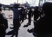 Pinochet-Soldaten gegen Regimegegner in Chile:(Copyright SRF)
