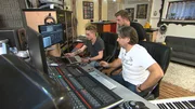Lukas im Tonstudio
