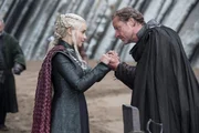On left: Daenerys Targaryen (Emilia Clarke)