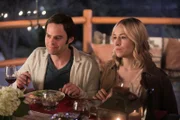 L-R: Barry Berkman (Bill Hader) und Sally Reed (Sarah Goldberg)