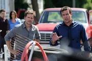 Exploding Sun (2013). Op de foto: Anthony Lemke (Craig Bakus) en David James Elliott (Don Wincroft).